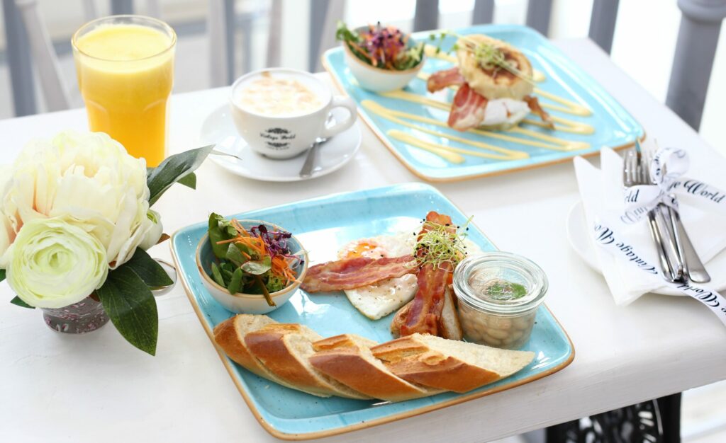 reggeli debrecen, brunch, debrecen, bagette, narancslé, virág, étterem, legjobb, étel, villás, magyar,