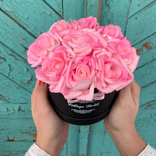 9 szalas moscow virágdoboz rózsadoboz virágküldés