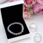 Hestiel angyalaura karkötő