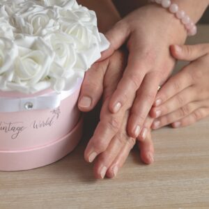 Tokyo rózsabox és anya-lánya rózsakvarc karkötő szett 2