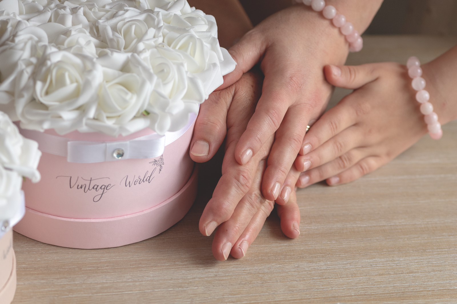 anyak-napi ajándek-otlet 2 rózsakvarc karkötő szett