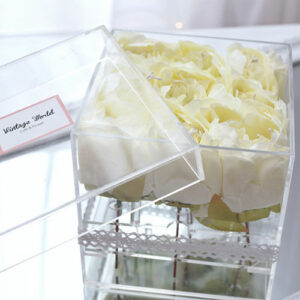 virágdoboz akril rózsadoboz virágküldés