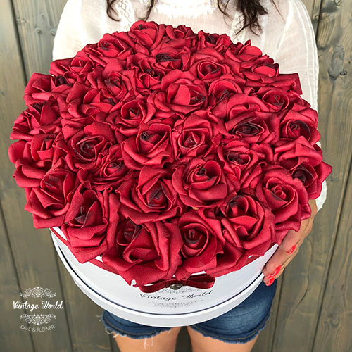 35 szalas st petersburg virágdoboz rózsadoboz virágküldés