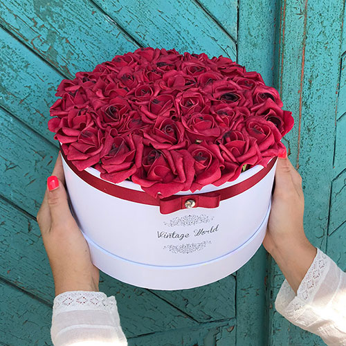 35 szalas st petersburg virágdoboz rózsadoboz virágküldés