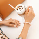 Sekim angyalaura karkötő