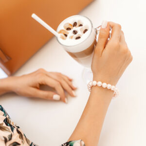 Sekim angyalaura karkötő