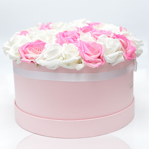 zagreb_35_b_viragdoboz virágküldés habrózsa zagreb rózsadoboz