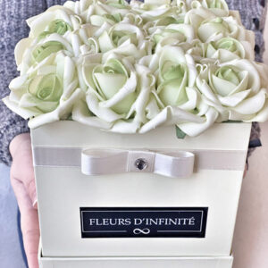 Ébredés | Közepes rózsadoboz