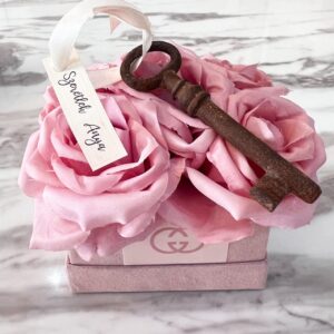 Selyem rózsa mini virágdoboz + kulcs