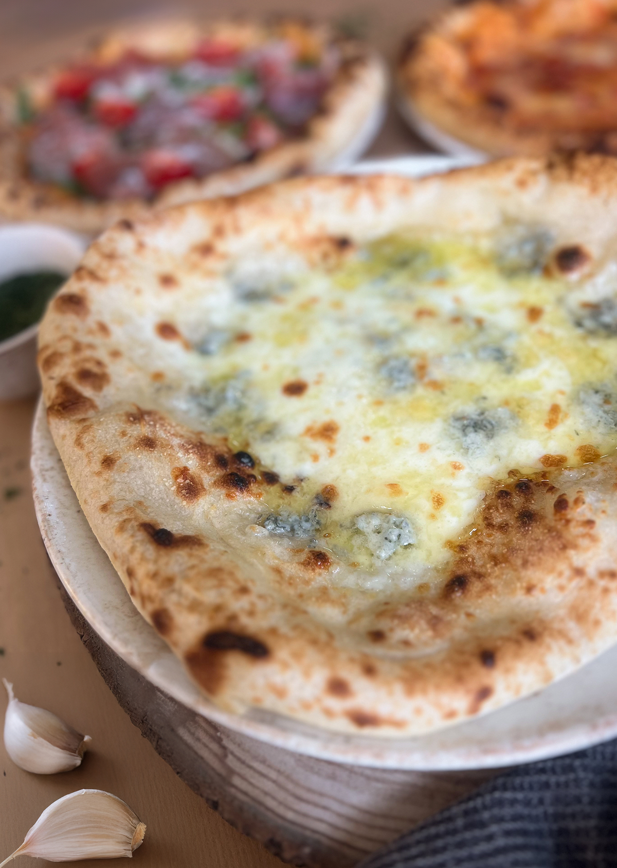 nápolyi pizza Debrecen négysajtos